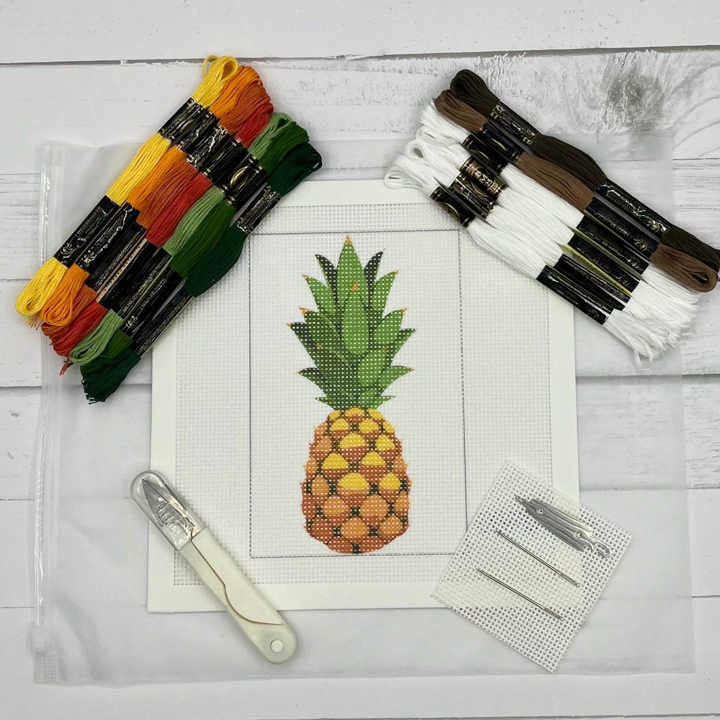 Pineapple 6x4 Needlepoint Design