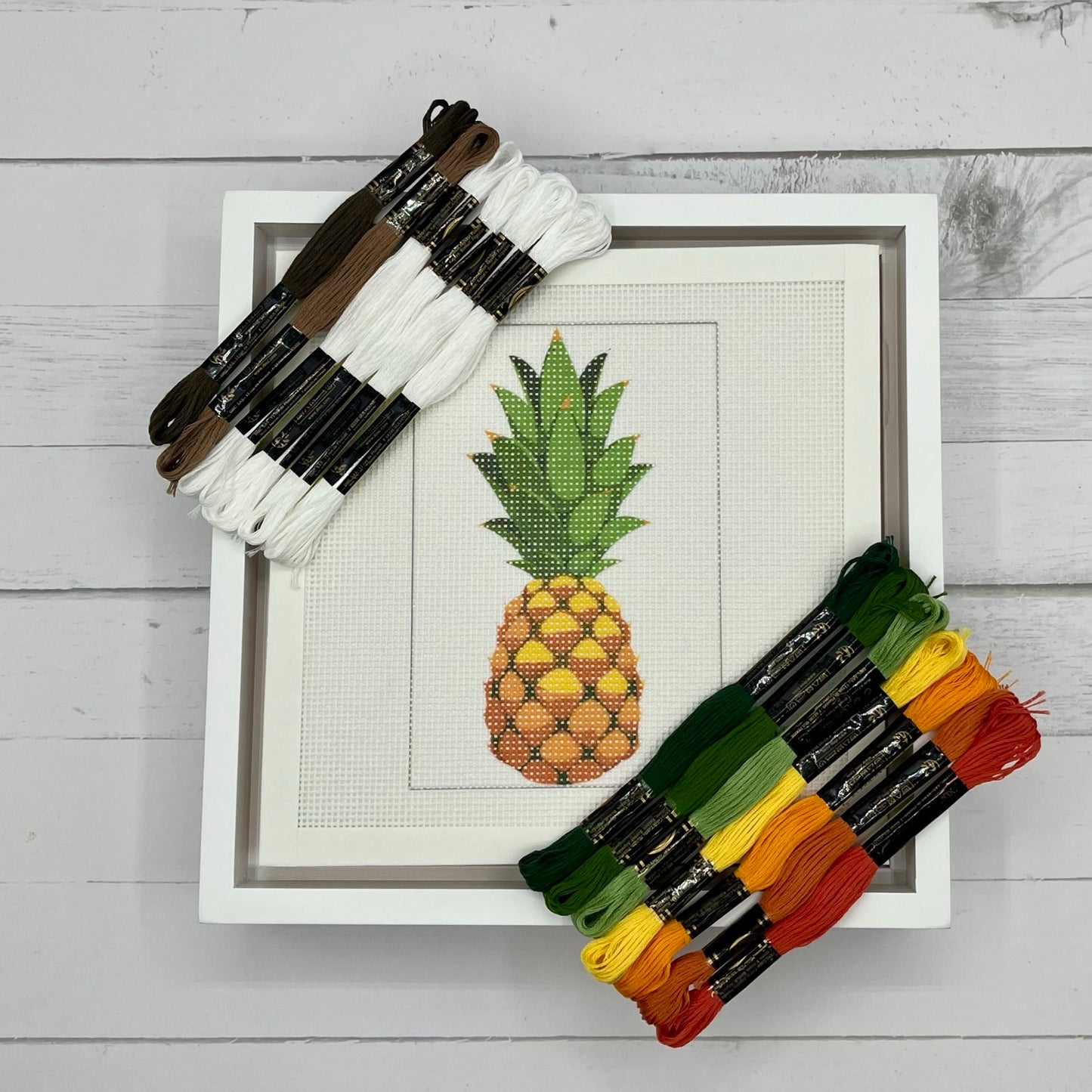 Pineapple 6x4 Needlepoint Design