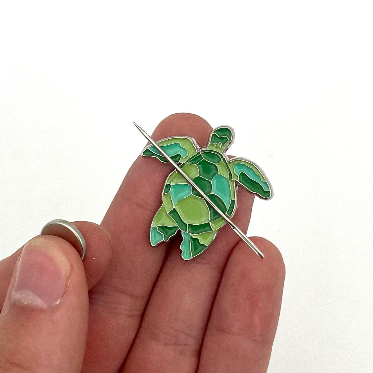 Green Turtle Needle-Minder